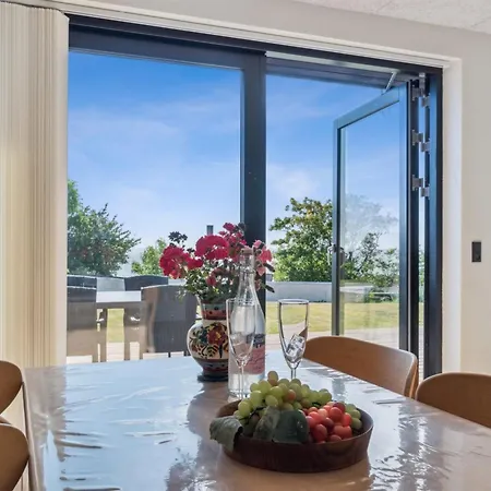 Vojdanka - 50m From The Sea By Interhome Appartement Rønne